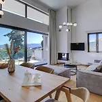 Vila Avaton Apolpaina