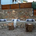 Avaton Vila *